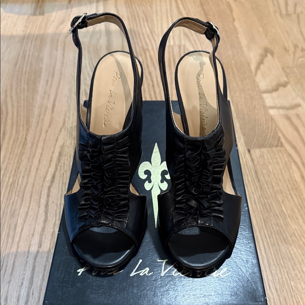 Pour La Victoire Christa Black Peep-Toe Heels size 6M